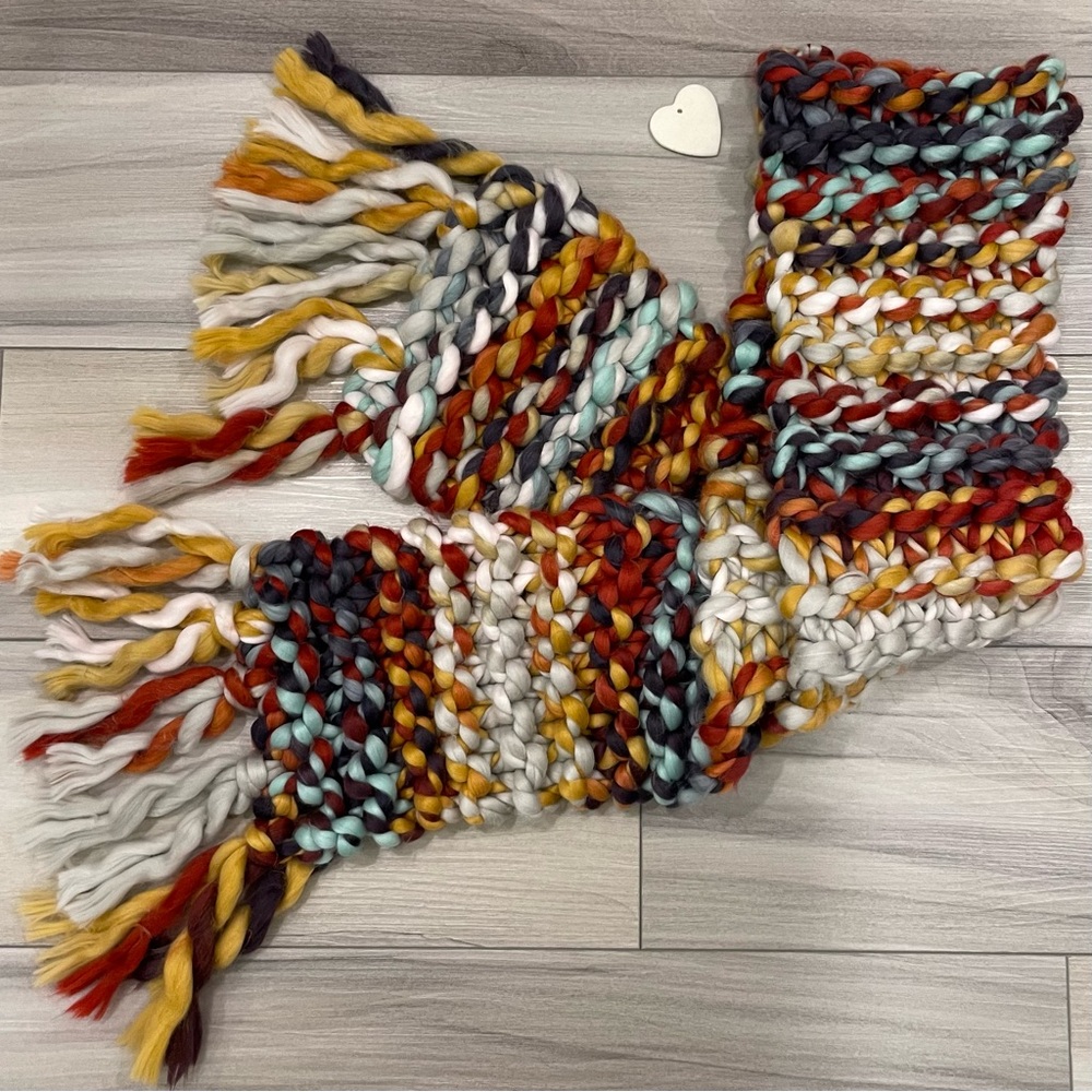 Oversized Chunky SCARF WITH FRINGE Beautiful Colours Soft Warm Fun to Wear - Picture 5 of 16